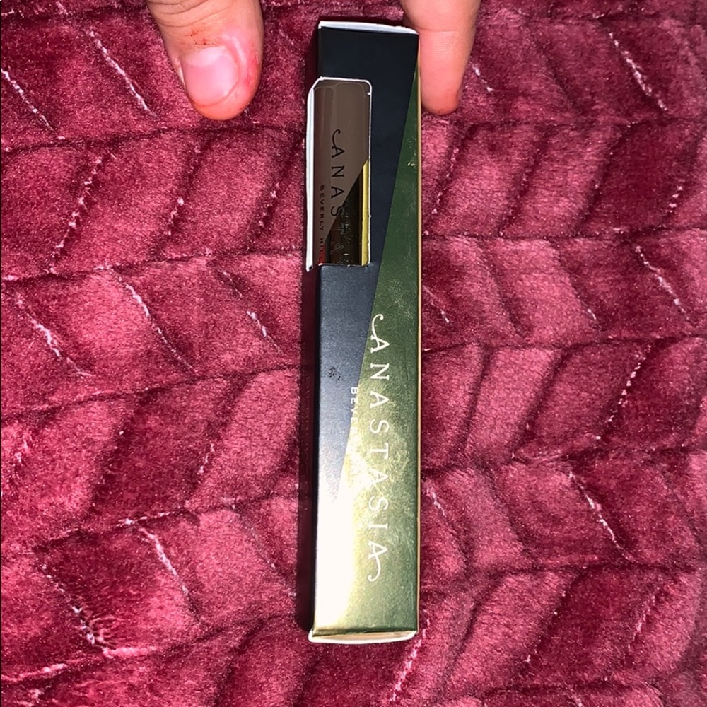 Medium brown dipbrow gel Anastasia Beverly Hills